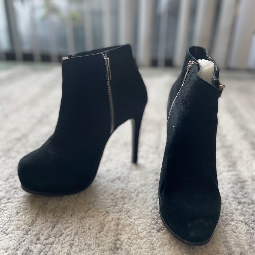 Black High Top Heels with Zipper